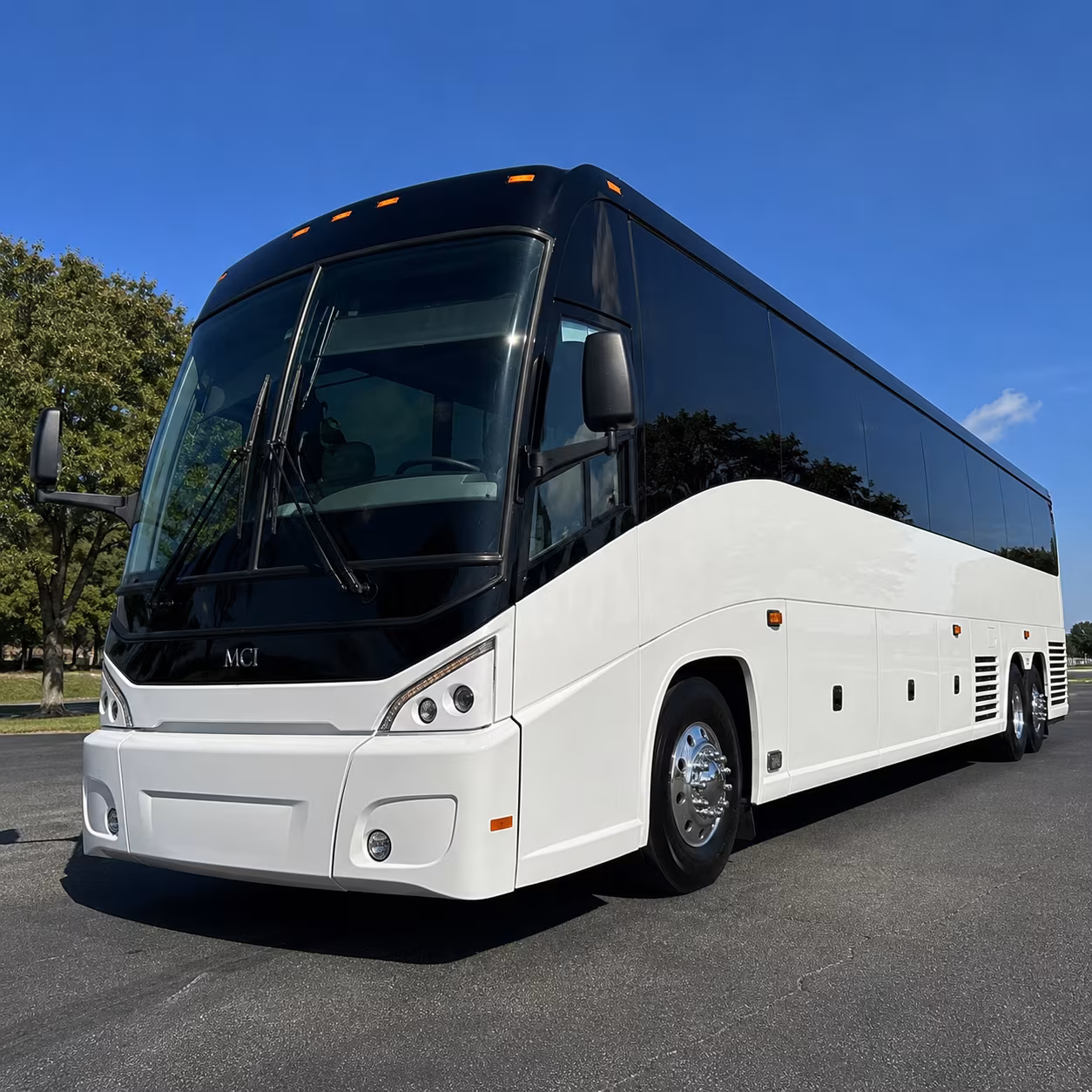 bus rentals for healthcare workers and hospital shift groups near west hartford