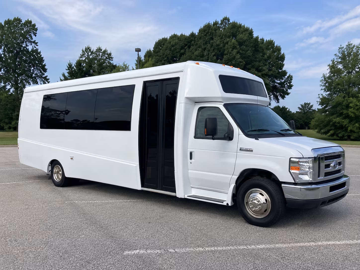 west hartford 18 passenger party bus