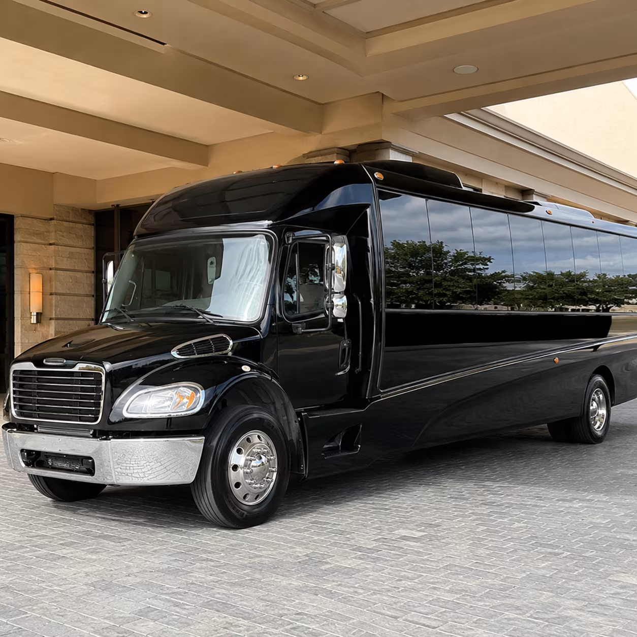 west hartford 20 passenger minibus
